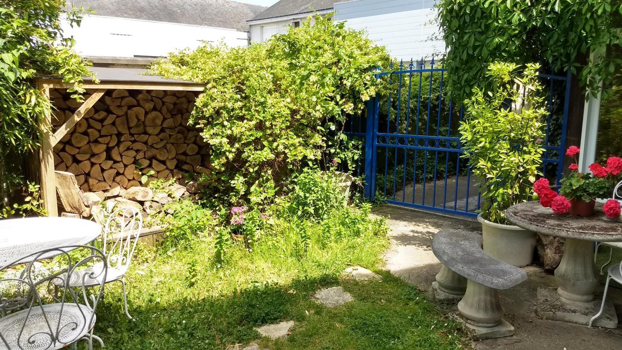 Logement Tranquille Et Frais Proche Gare Au Rdc Saumur Kültér fotó